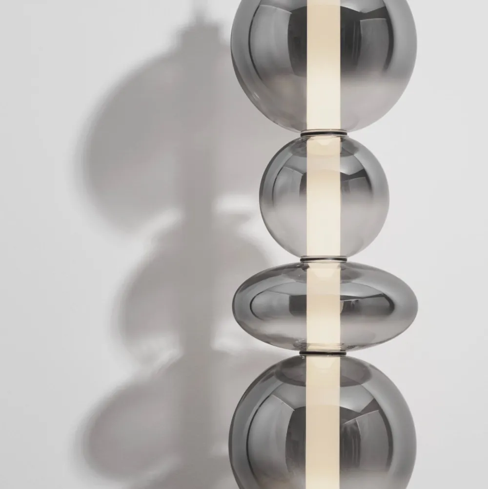Lampade A Sospensione-Selezionato da Mazzolaluce Lampada a sospensione moderno led verticale in vetro fume