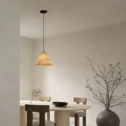 Lampade A Sospensione-Selezionato da Mazzolaluce Lampada a sospensione per isola cucina cono legno 30cm