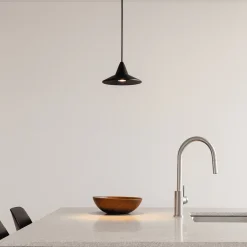 Lampade A Sospensione-Selezionato da Mazzolaluce Lampada a sospensione per isola cucina nero led 3000k dimmerabile