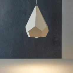 Lampade A Sospensione-Selezionato da Mazzolaluce Lampada a sospensione prismatico di gesso bianco