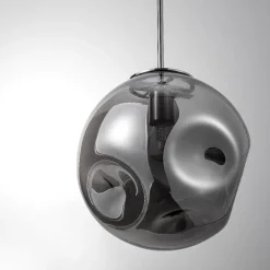 Lampade A Sospensione-Selezionato da Mazzolaluce Lampada a sospensione sfera di vetro martellato fume 30 cm design moderna