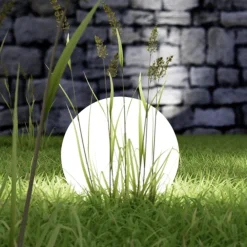 Lampioni Da Giardino-Selezionato da Mazzolaluce Lampada con picchetto sfera bianca da giardino 30cm 5mt cavo con spina