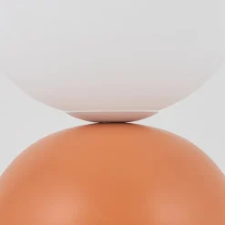 Abat Jour-Selezionato da Mazzolaluce Lampada da comodino arancione design moderna sfera di vetro bianca