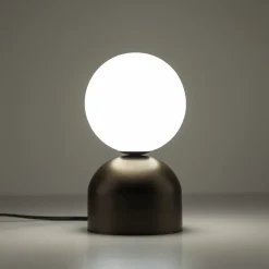 Abat Jour-Selezionato da Mazzolaluce Lampada da comodino marrone sfera bianca design moderna