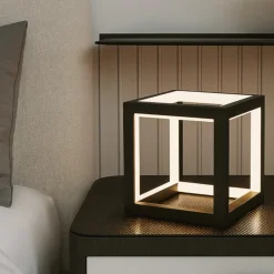 Abat Jour-Selezionato da Mazzolaluce Lampada da comodino moderna cubo nero led dimmerabile