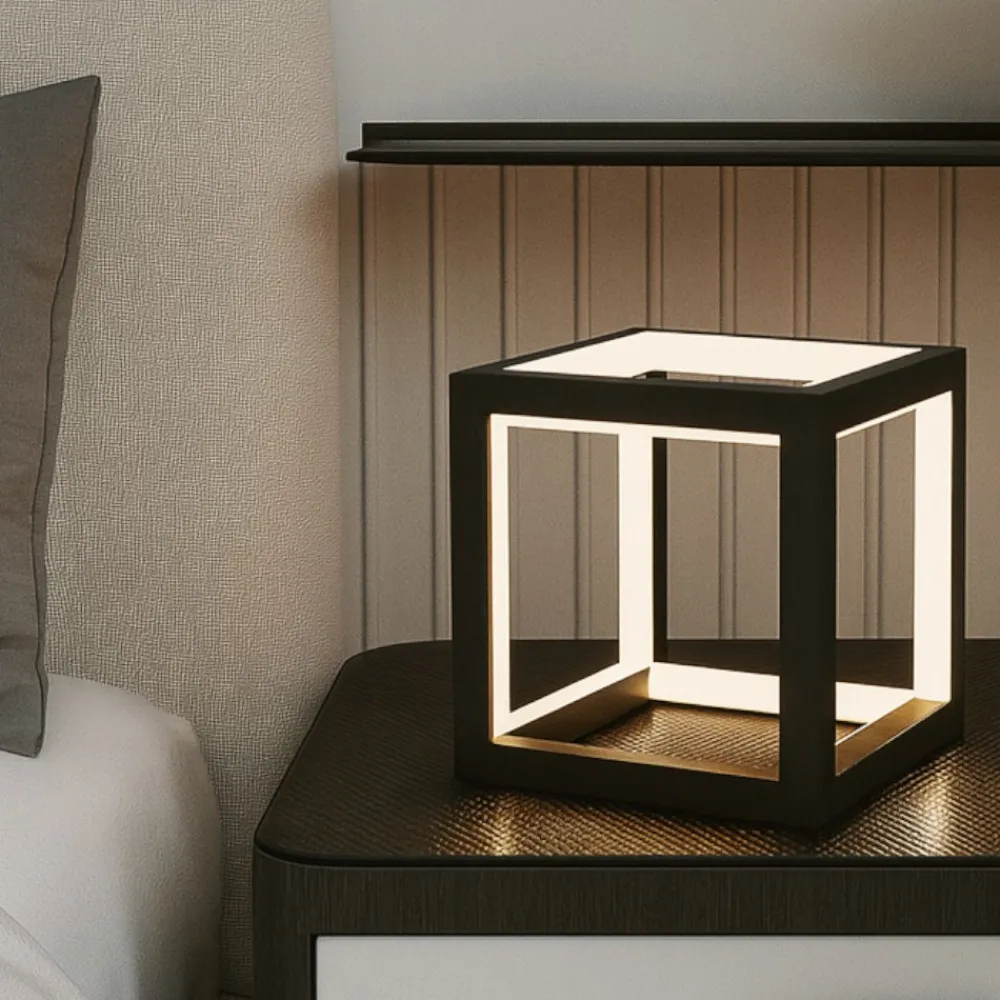 Abat Jour-Selezionato da Mazzolaluce Lampada da comodino moderna cubo nero led dimmerabile