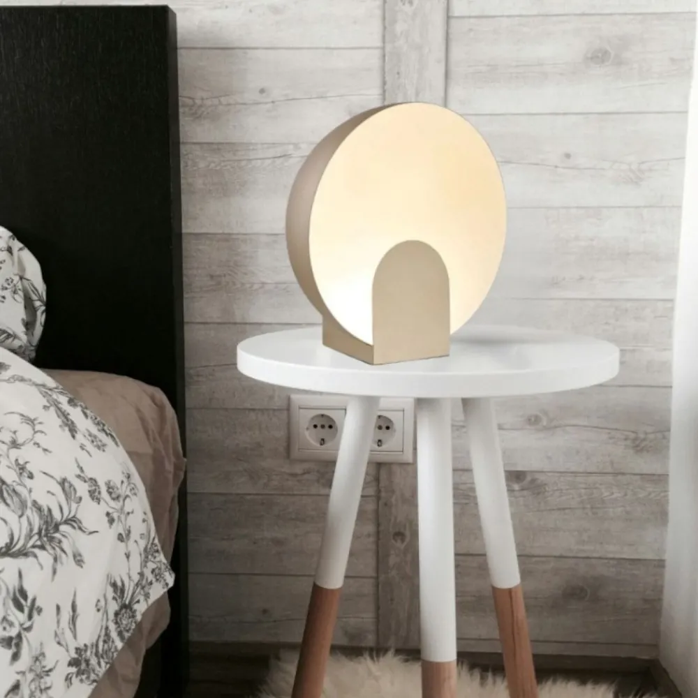 Abat Jour-Selezionato da Mazzolaluce Lampada da comodino moderna moderna oro led 5w 3000k