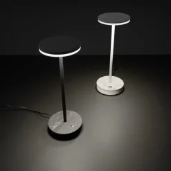 Abat Jour-Linea Light Lampada da comodino moderna nera led 9w 3000k gemini tab