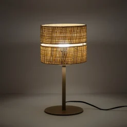 Abat Jour-Selezionato da Mazzolaluce Lampada da comodino paralume in paglia