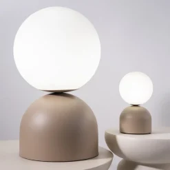 Abat Jour-Selezionato da Mazzolaluce Lampada da comodino sabbia design moderna sfera di vetro