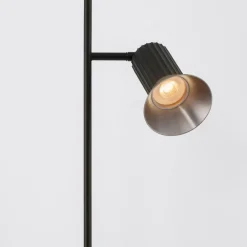 Lampade Da Tavolo-Selezionato da Mazzolaluce Lampada da scrivania nera orientabile minimal