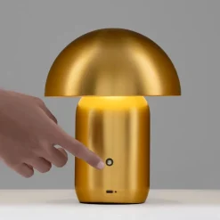 Lampade Da Tavolo-Selezionato da Mazzolaluce Lampada da tavolo colore oro led 3000k design moderno