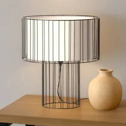 Lampade Da Tavolo-Selezionato da Mazzolaluce Lampada da tavolo design minimal nera rotonda per salotto