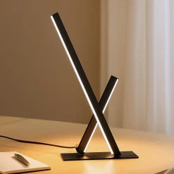 Lampade Da Tavolo-Selezionato da Mazzolaluce Lampada da tavolo design minimal led 3200k dimmerabile