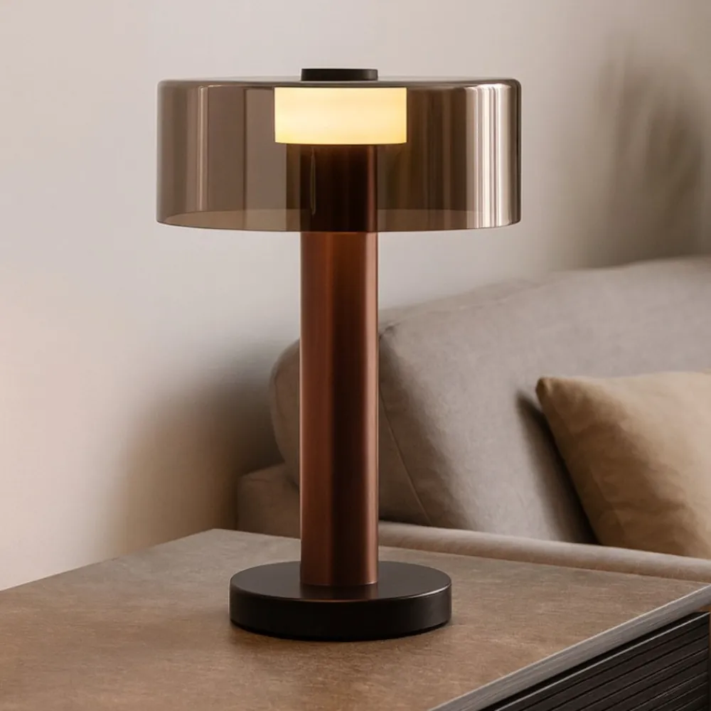 Lampade Da Tavolo-Selezionato da Mazzolaluce Lampada da tavolo design moderna oro rosa per salotto