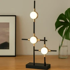 Lampade Da Tavolo-Selezionato da Mazzolaluce Lampada da tavolo design nera e oro led 3000k per soggiorno