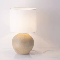 Lampade Da Tavolo-Selezionato da Mazzolaluce Lampada da tavolo in gesso design minimal