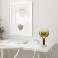 Lampade Da Tavolo-Selezionato da Mazzolaluce Lampada da tavolo led design moderna sfera vetro oro