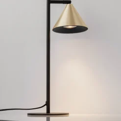 Lampade Da Tavolo-Selezionato da Mazzolaluce Lampada da tavolo moderna paralume a cono colore oro