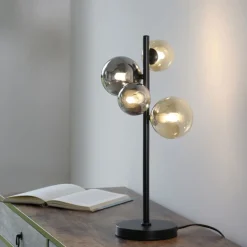 Lampade Da Tavolo-Selezionato da Mazzolaluce Lampada da tavolo nera sfere di vetro fume ambra moderna