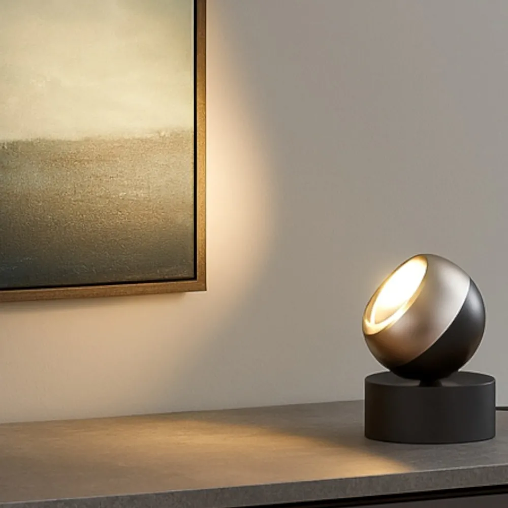 Lampade Da Tavolo-Selezionato da Mazzolaluce Lampada da tavolo per quadro orientabile sfera nichel nero