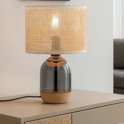 Lampade Da Tavolo-Selezionato da Mazzolaluce Lampada da tavolo vetro grigio fumo paralume in vimini