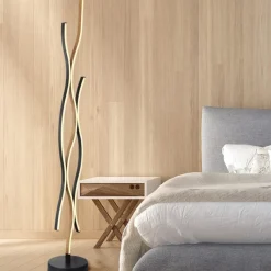 Lampade Da Terra-Selezionato da Mazzolaluce Lampada da terra led nero marrone effetto legno design moderna per soggiorno