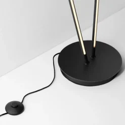 Lampade Da Terra-Selezionato da Mazzolaluce Lampada da terra moderna led 3000k nera per salotto