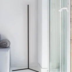 Lampade Da Terra-Selezionato da Mazzolaluce Lampada da terra nera moderna led 18w 3000k dimmerabile