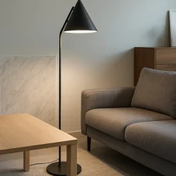 Lampade Da Terra-Selezionato da Mazzolaluce Lampada da terra piantana cono nera
