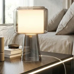 Abat Jour-Selezionato da Mazzolaluce Lampada in vetro cromo con paralume di tessuto per camera da letto