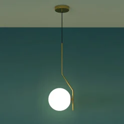Lampade A Sospensione-Selezionato da Mazzolaluce Lampada per comodino stanza da letto oro sfera vetro bianco
