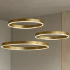 Lampadari Moderni-Selezionato da Mazzolaluce Lampadari moderni per soggiorno cerchi oro led 140w 3000k dimmerabile