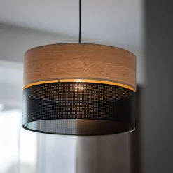 Lampadari Moderni-Selezionato da Mazzolaluce Lampadario a sospensione cilindro quercia nero moderno 38 cm
