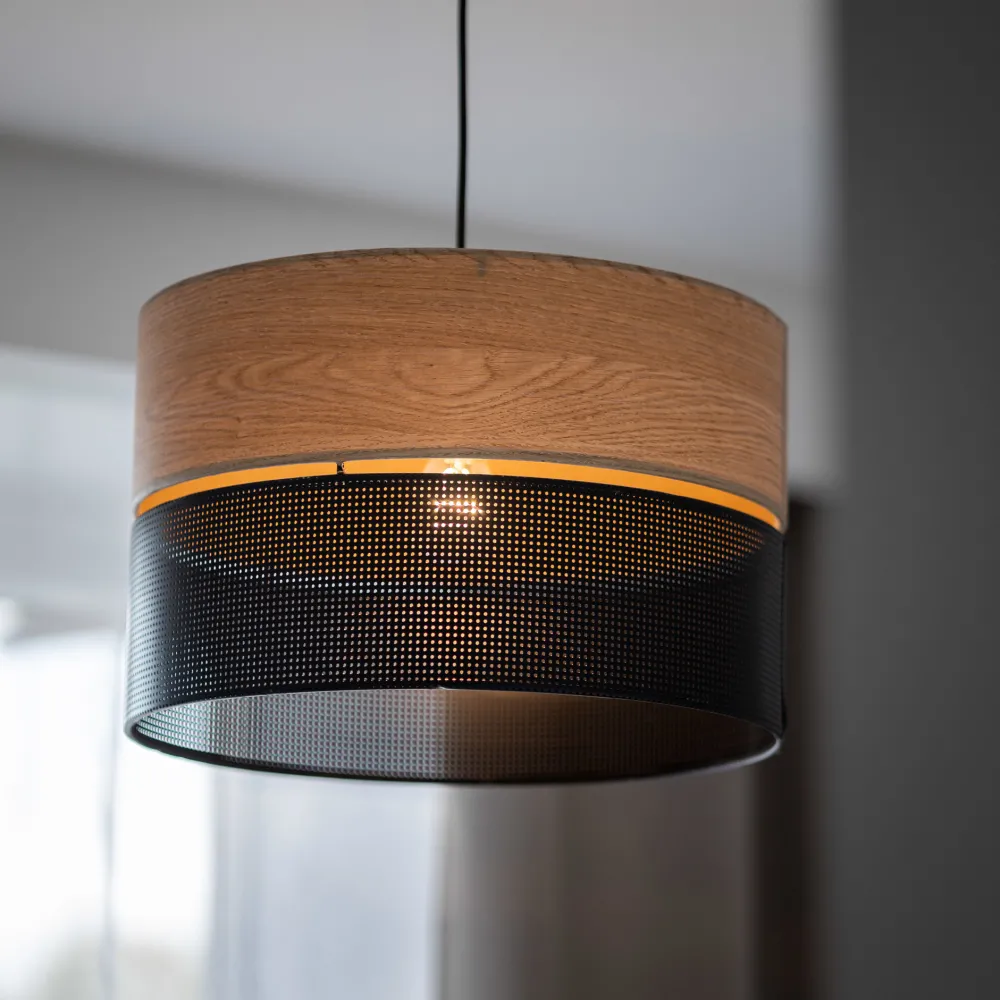 Lampadari Moderni-Selezionato da Mazzolaluce Lampadario a sospensione cilindro quercia nero moderno 38 cm