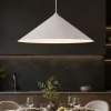 Lampadari Cucina-Selezionato da Mazzolaluce Lampadario a sospensione cono di metallo champagne 50 cm per tavolo cucina