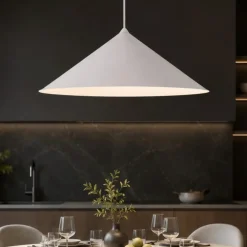 Lampadari Cucina-Selezionato da Mazzolaluce Lampadario a sospensione cono di metallo champagne 50 cm per tavolo cucina