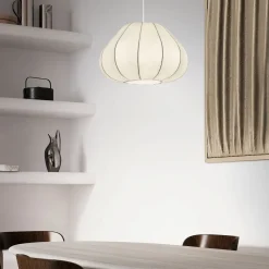 Lampadari Moderni-Selezionato da Mazzolaluce Lampadario a sospensione design moderno di viscosa bianca