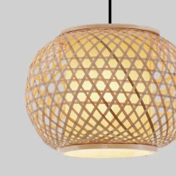 Lampadari Moderni-Selezionato da Mazzolaluce Lampadario a sospensione di rattan 30 cm