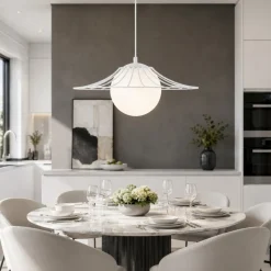 Lampadari Cucina-Selezionato da Mazzolaluce Lampadario bianco per cucina moderna cappello in metallo sfera in vetro