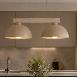 Lampadari Cucina-Selezionato da Mazzolaluce Lampadario bilanciere di legno cupole metallo sabbia per cucina