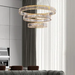 Lampadari Moderni-Selezionato da Mazzolaluce Lampadario cerchi di cristallo per salone stile contemporaneo