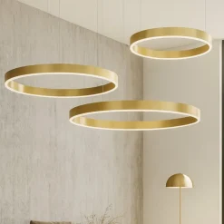 Lampadari Moderni-Selezionato da Mazzolaluce Lampadario 3 cerchi moderni oro led 181w 3000k per soggiorno