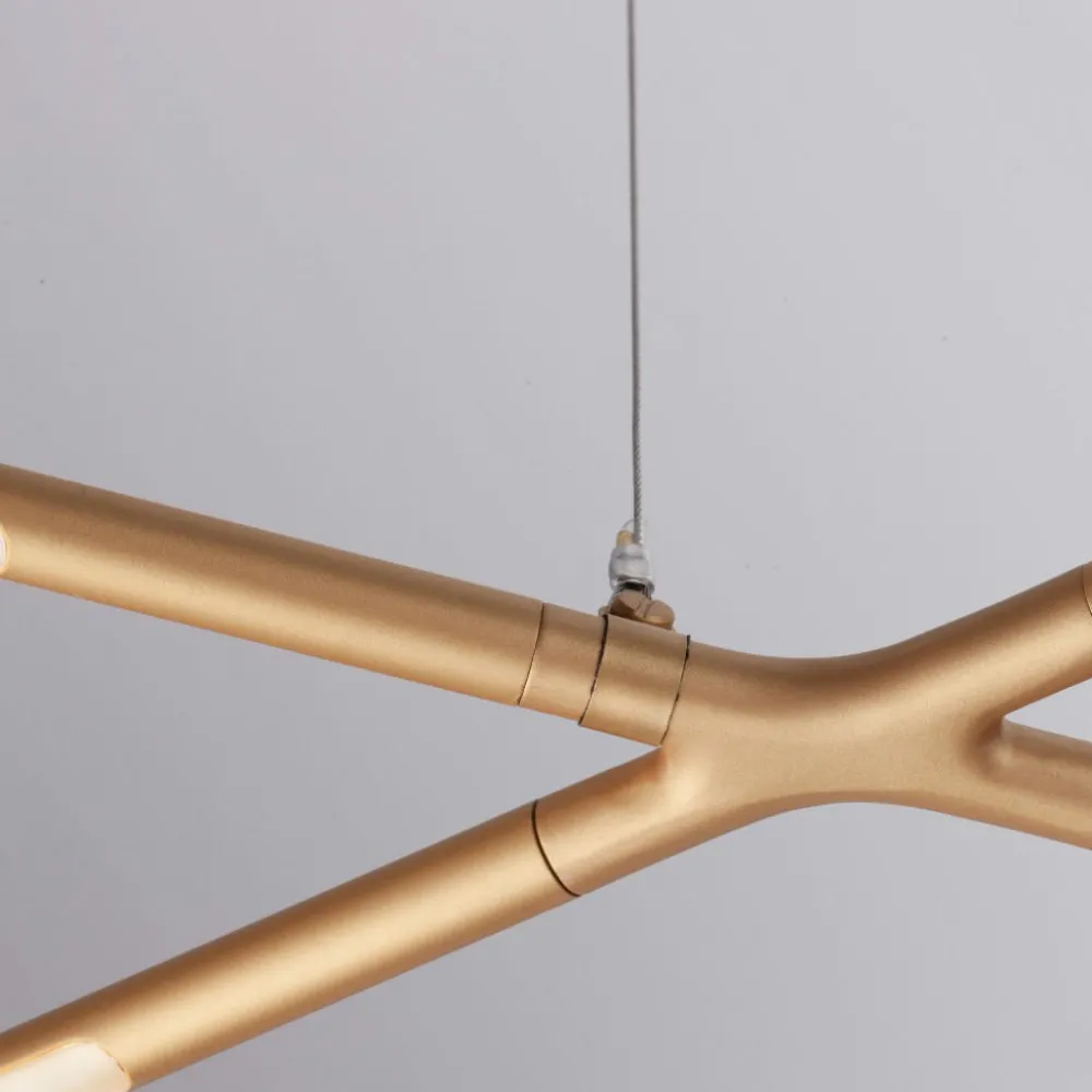 Lampadari Moderni-Selezionato da Mazzolaluce Lampadario con decentramento ottone led 3000k dimmerabile