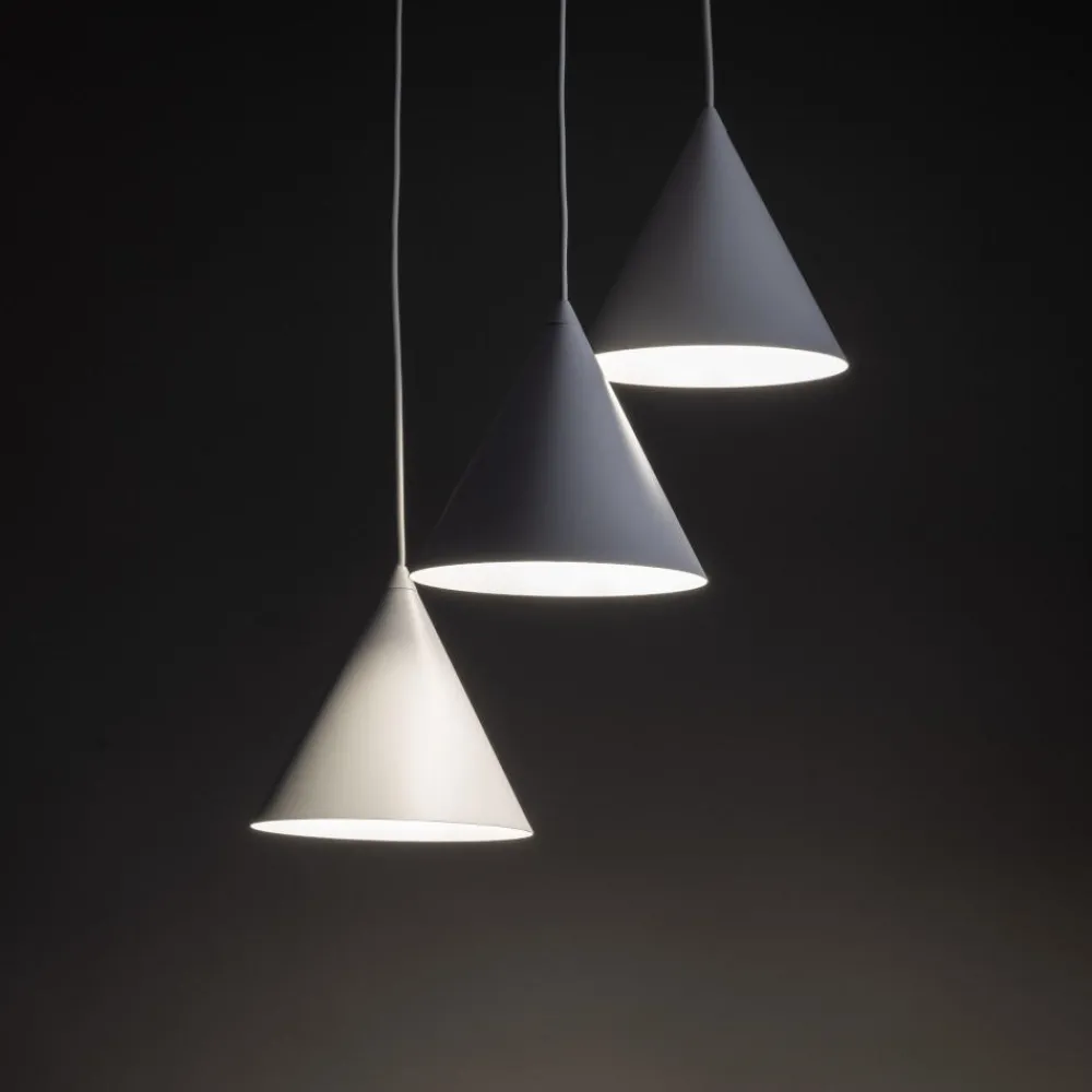 Lampadari Cucina-Selezionato da Mazzolaluce Lampadario 3 coni bianco per cucina
