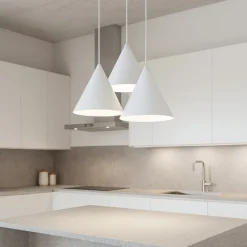 Lampadari Cucina-Selezionato da Mazzolaluce Lampadario 3 coni bianco per cucina