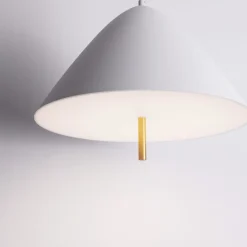 Lampadari Cucina-Selezionato da Mazzolaluce Lampadario cono bianco led 17w 3000k per tavolo cucina moderna