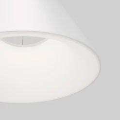 Lampadari Cucina-Selezionato da Mazzolaluce Lampadario cono bianco led 33w 3000k per tavolo da pranzo