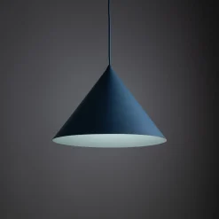 Lampade A Sospensione-Selezionato da Mazzolaluce Lampadario cono 33 cm blu a sospensione di metallo per cucina