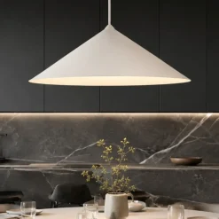 Lampadari Cucina-Selezionato da Mazzolaluce Lampadario cono 40 cm sospensione champagne per tavolo cucina moderna